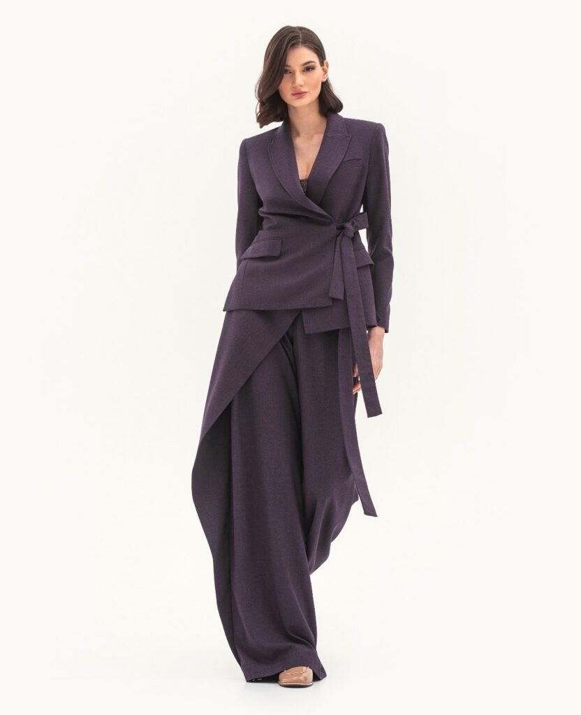 Комплект: жакет и брюки